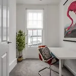 Central Belfast Apartments Queen\'S Lofts