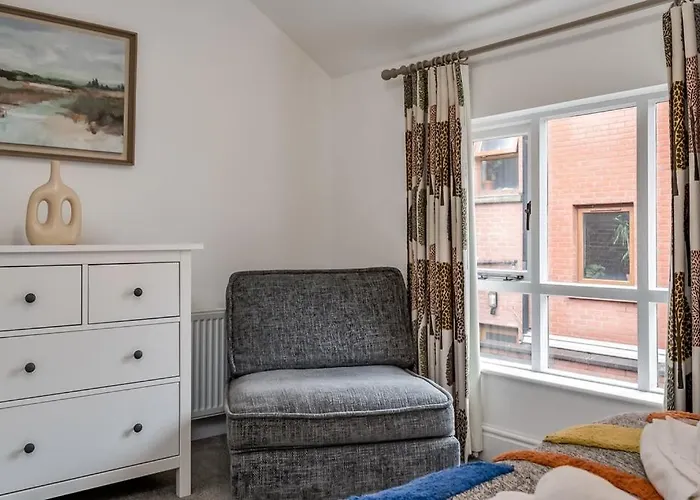 Central Belfast Apartments Queen\'S Lofts